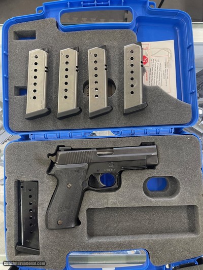 SIG SAUER P220R .45 ACP