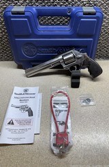 SMITH & WESSON 686 PLUS 3-5-7 MAGNUM SERIES .357 MAG