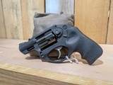 RUGER LCR .38 SPL +P - 2 of 3