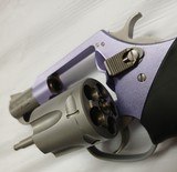 CHARTER ARMS Lavender Lady .32 MAG - 2 of 3