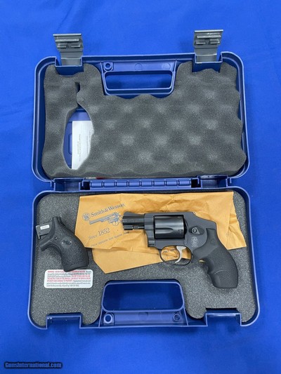 SMITH & WESSON 442 AIRWEIGHT .38 SPL