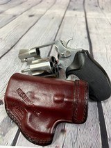 SMITH & WESSON 60 .38 SPL - 1 of 3