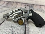 SMITH & WESSON 60 .38 SPL - 2 of 3