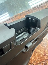 SIG SAUER P320 NITRON COMPACT 9MM LUGER (9X19 PARA) - 3 of 3