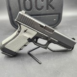 Glock G22
Gen 4 .40 S&W - 2 of 3