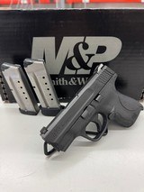 SMITH & WESSON M&P40 SHIELD .40 S&W - 1 of 3