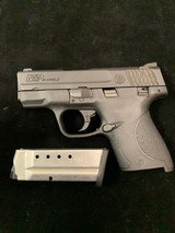 SMITH & WESSON M&P 40 Shield.40 S&W - 1 of 3