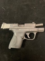 SMITH & WESSON M&P 40 Shield.40 S&W - 2 of 3