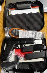 GLOCK G22 GEN 5 MOS .40 S&W - 1 of 1