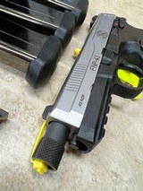 FN FNP-45 .45 ACP - 2 of 3