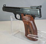 SMITH & WESSON 41 PERFORMANCE CENTER .22 LR - 3 of 3