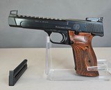 SMITH & WESSON 41 PERFORMANCE CENTER .22 LR - 1 of 3