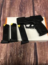 TAURUS G3c 9MM LUGER (9X19 PARA) - 1 of 3