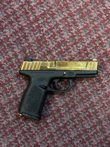 SMITH & WESSON SD40 VE .40 S&W - 2 of 3