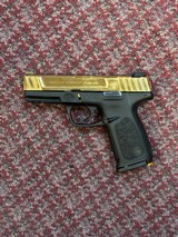 SMITH & WESSON SD40 VE .40 S&W - 1 of 3