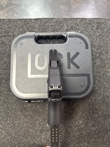 GLOCK 19 Gen 5 with 57 ROUND EXTENDED MAGAZINE
9MM LUGER (9x19 PARA) - 3 of 3