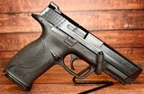 SMITH & WESSON M&P 40 .40 S&W - 2 of 3