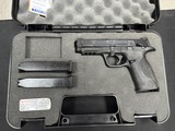SMITH & WESSON M&P9 9MM LUGER (9x19 PARA) - 1 of 3