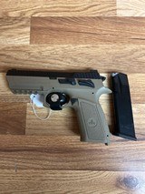 IWI jericho ii 9MM LUGER (9x19 PARA) - 1 of 3