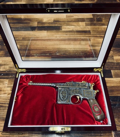 MAUSER RED 9 BROOMHANDLE 9MM LUGER (9x19 PARA)