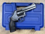 SMITH & WESSON 686 PLUS .357 MAG - 1 of 3
