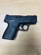 SMITH & WESSON M & P 9 Shield 9MM LUGER (9x19 PARA) - 1 of 3