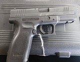 SPRINGFIELD ARMORY XD-40 .40 S&W - 2 of 3