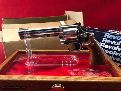 SMITH & WESSON 586 .357 MAG