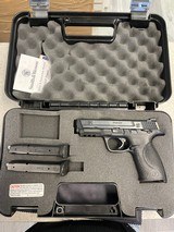 SMITH & WESSON M&P9 9MM LUGER (9x19 PARA) - 1 of 3