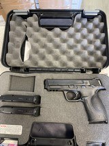 SMITH & WESSON M&P9 9MM LUGER (9x19 PARA) - 1 of 3