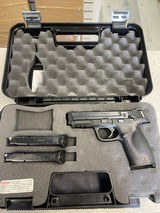 SMITH & WESSON M&P9 9MM LUGER (9x19 PARA) - 1 of 3