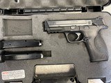 SMITH & WESSON M&P9 9MM LUGER (9x19 PARA) - 1 of 3