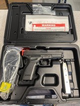 SPRINGFIELD ARMORY XD-4 SERVICE ESSENTIAL PACKAGE CA COMPLIANT .40 S&W - 1 of 3