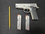 SMITH & WESSON MODEL 910S 9MM LUGER (9x19 PARA) - 1 of 3
