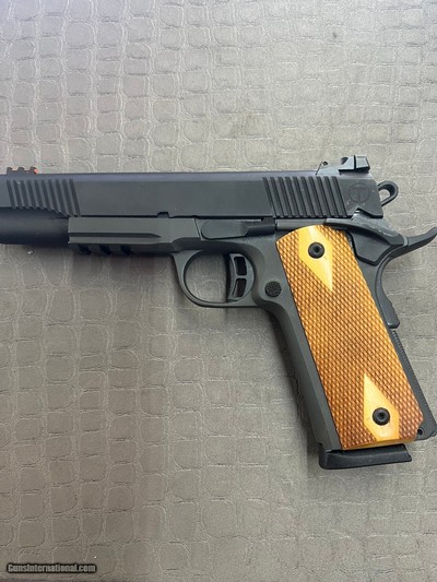 TAYLOR‚S & CO. M1911 A1 .45 ACP