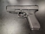 GLOCK 17 GEN 5 9MM LUGER (9x19 PARA) - 1 of 2