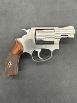 SMITH & WESSON 60
.38 SPL - 2 of 3