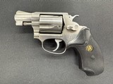 SMITH & WESSON 60 .38 SPL - 1 of 3