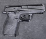 SMITH & WESSON M&P 40 .40 S&W - 2 of 3