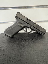 GLOCK G22 GEN 5 MOS .40 S&W - 3 of 3