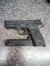 SMITH & WESSON M&P 40 .40 CALIBER - 1 of 2