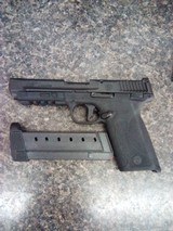 SMITH & WESSON m&p 22 mag .22 WMR - 1 of 2