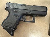 GLOCK 27 .40 S&W - 1 of 3