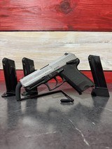 HECKLER & KOCH USP COMPACT .45 ACP - 1 of 3