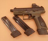 BERETTA APX A1 TACTICAL 9MM LUGER (9X19 PARA) - 1 of 3