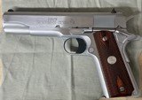 COLT 1911 GOVERNMENT Hard Chrome .45 ACP - 2 of 3