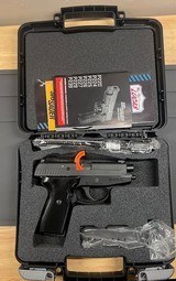 SIG SAUER P239 9MM LUGER (9X19 PARA) - 1 of 3