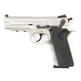 SMITH & WESSON MODEL 4003TSW
.40 S&W - 1 of 3