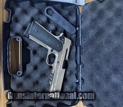 SIG SAUER 1911 EMPEROR SCORPION FULL SIZE RAIL .45 ACP