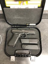 GLOCK G22
GEN 4 .40 S&W - 1 of 3